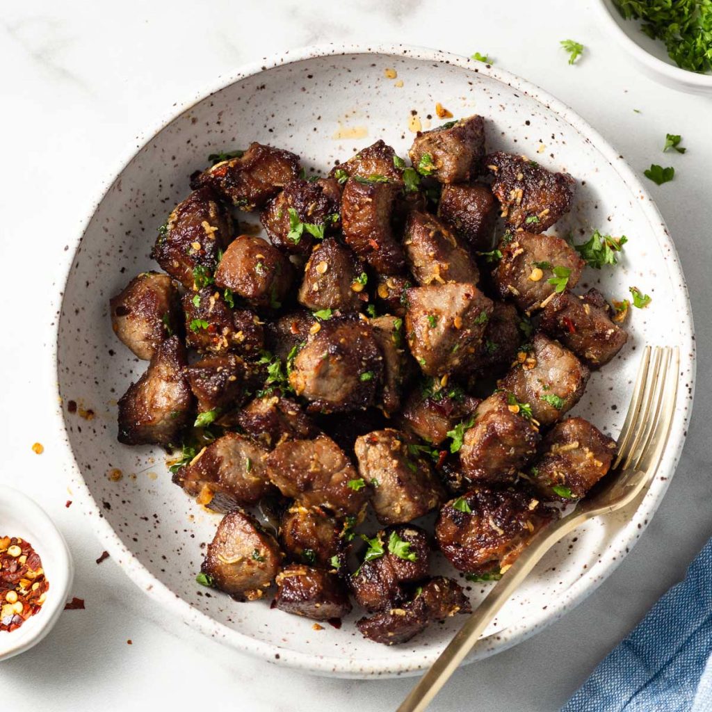 Air Fryer Garlic Steak Bites