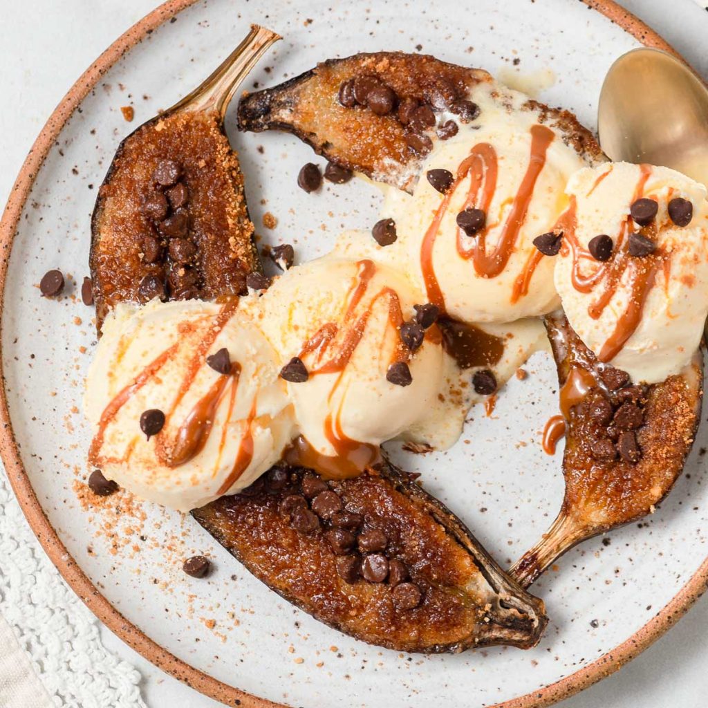 Easy Air Fryer Caramelized Bananas (With Chocolate) Love And Other Spices