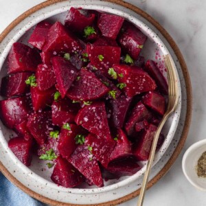 instant pot beets marinated in a bowl.
