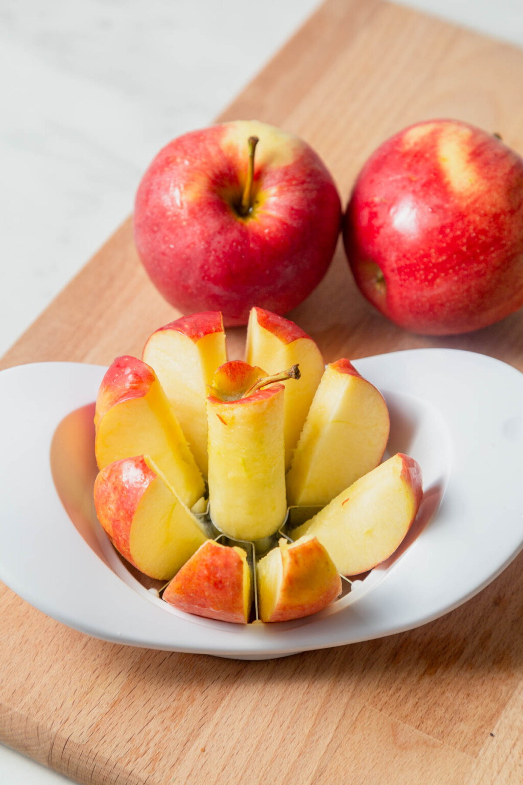 Easy Air Fryer Apples (10 Minutes)