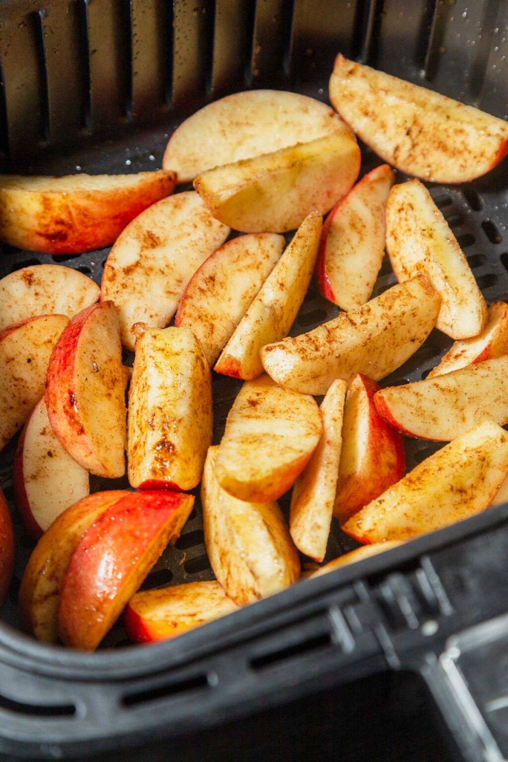 Easy Air Fryer Apples (10 Minutes)